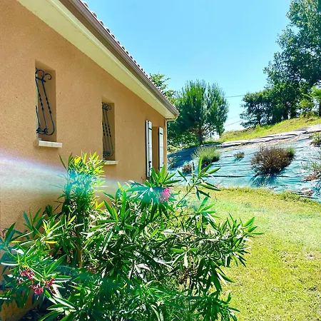 Caporizon - Puy D'aiguillon- Piscine - 6 Personnes