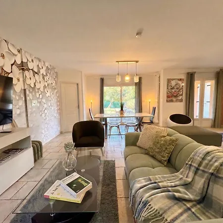 Ferienhaus Caporizon - Puy D'aiguillon- Piscine - 6 Personnes *